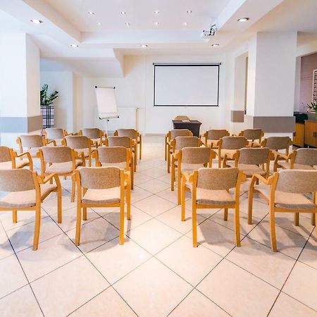 Hotel Forum Rzeszow Ngoại thất bức ảnh