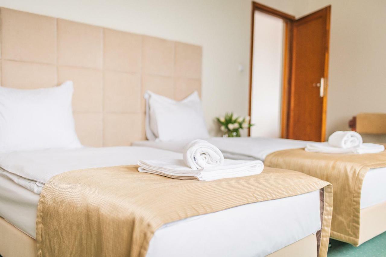 Hotel Forum Rzeszow Ngoại thất bức ảnh