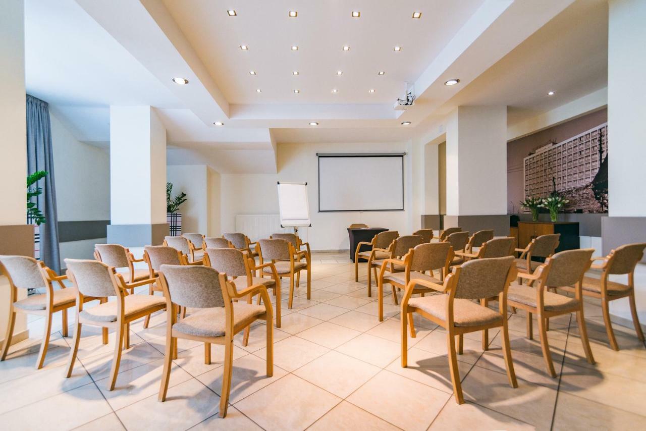 Hotel Forum Rzeszow Ngoại thất bức ảnh