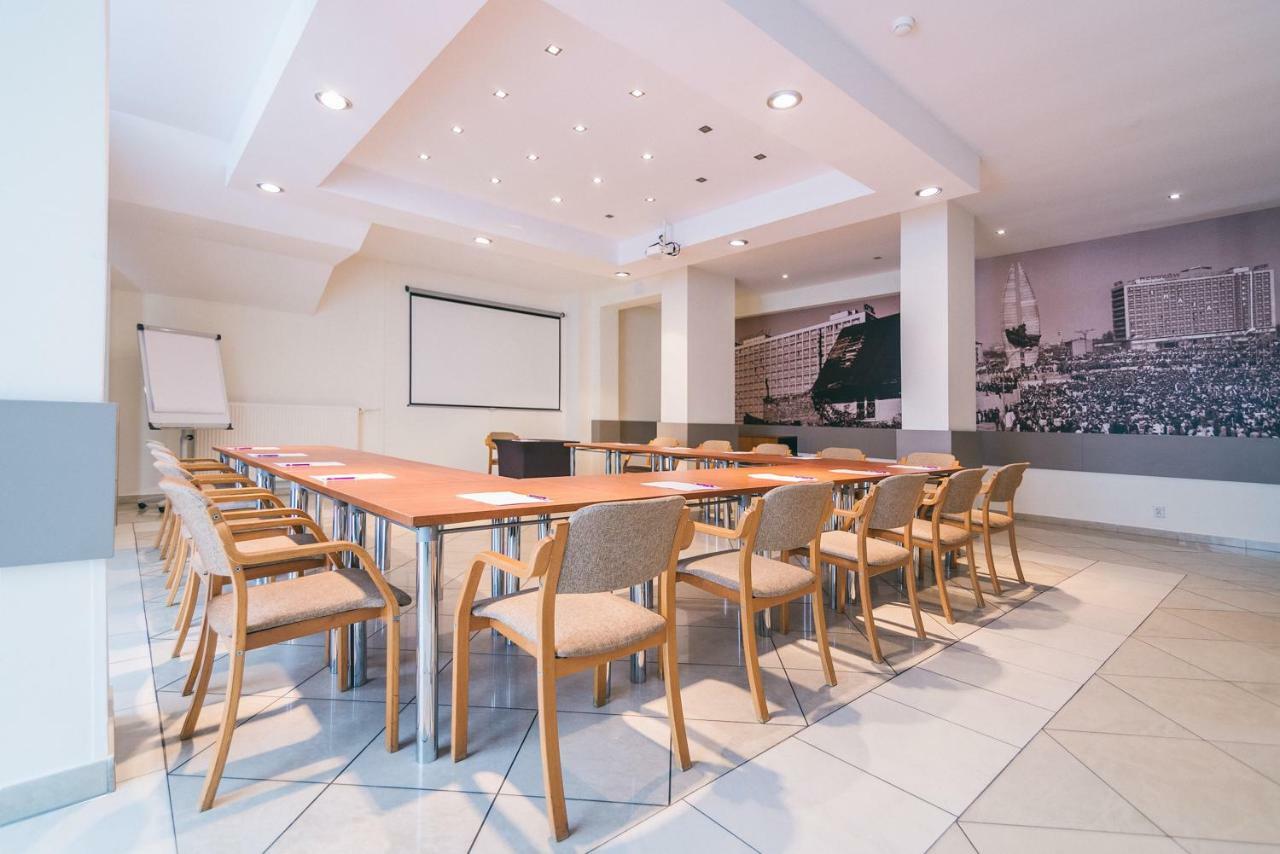 Hotel Forum Rzeszow Ngoại thất bức ảnh